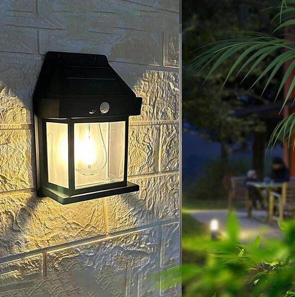 Solar interaction wall lamp